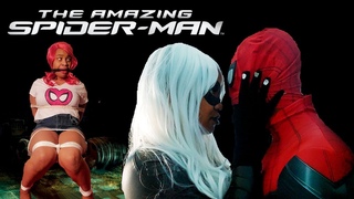 Black cat uses Mary Jane to get Spider-Man's attention