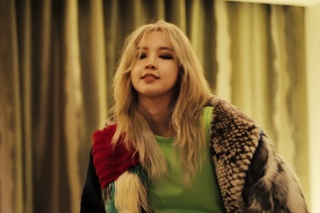 Jeon Jiyoon Filming Philippines (MakingVideo)