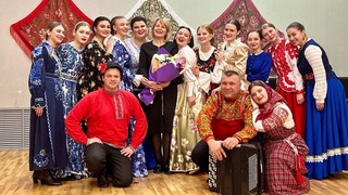 Свадебная народная песня “Что горит, горит“ / Поëт народный хор)))  Солистка Неонилла 🌸