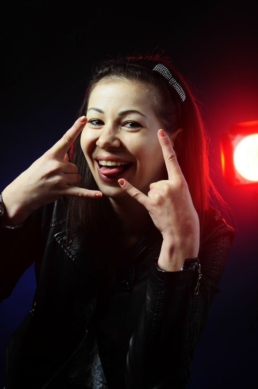 Анна Лейчу Отличная Девочка | Bucureşti