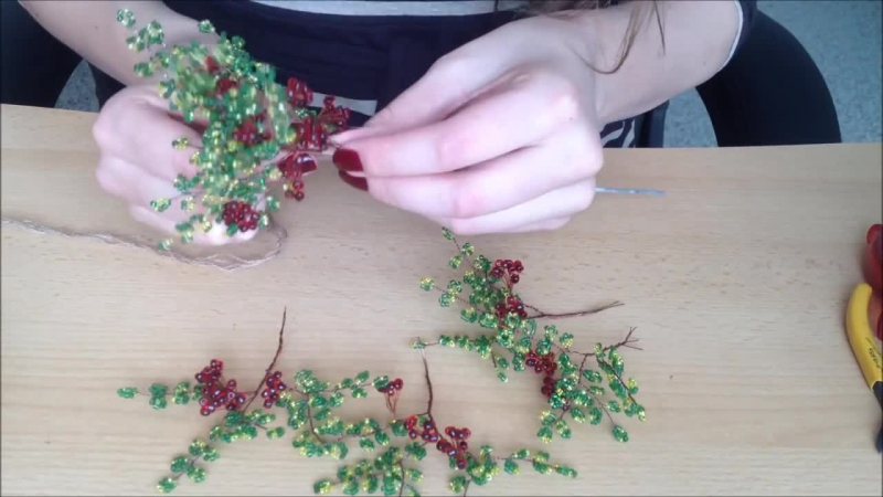 Eberesche im Herbst. Teil 2 2. Perlenbäume. Wie baue ich einen Baum