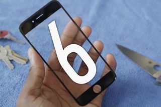 Тест прочности сапфирового дисплея iPhone 6
