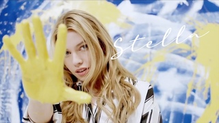 Victoria Secret Model : Stella Maxwell